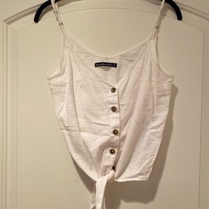 White knotted tank